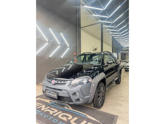 FIAT STRADA 1.8 MPI ADVENTURE CD 16V FLEX 3P MANUAL FIAT STRADA 1.8 MPI ADVENTURE CD 16V FLEX 3P MANUAL